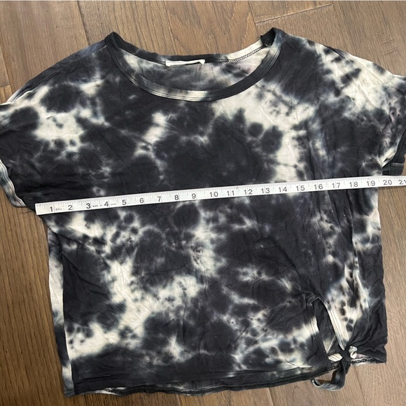 Caution To The Wind Side Tie Up Top - Picture 12 of 12